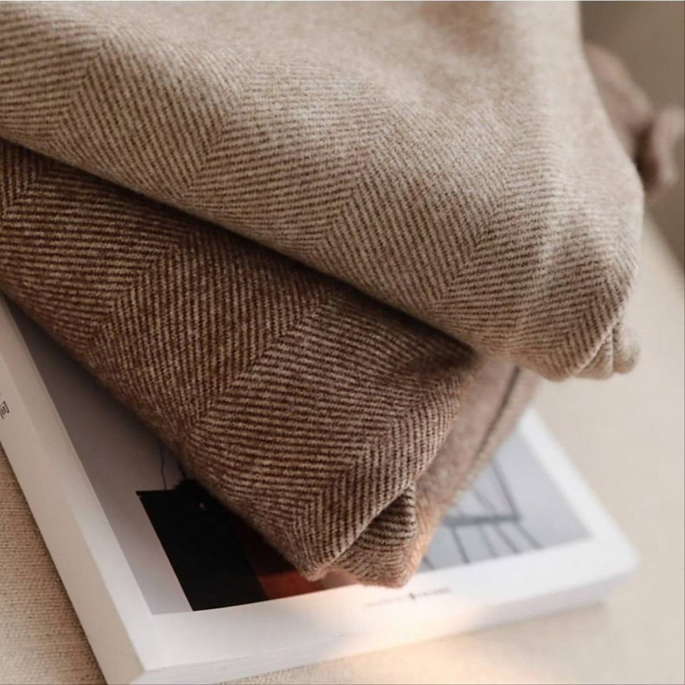 Lea | Women's Pleated Pants