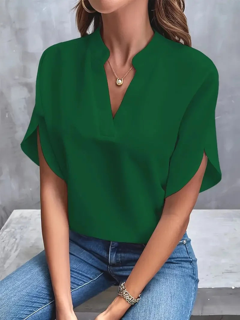 Rosa – Relaxed Fit V-Neck Blouse