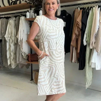 Ava™ | Timeless elegance in every movement