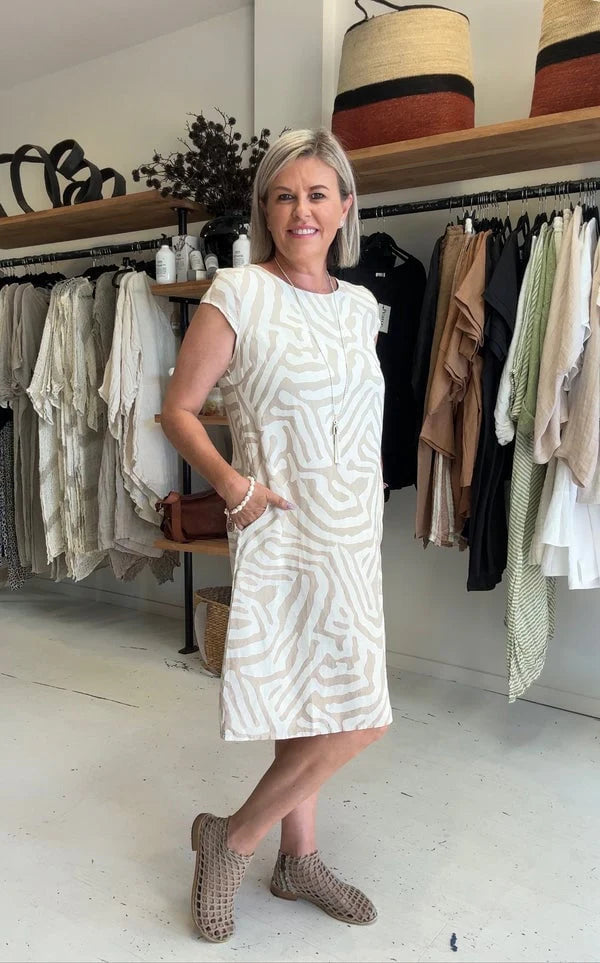 Ava™ | Timeless elegance in every movement