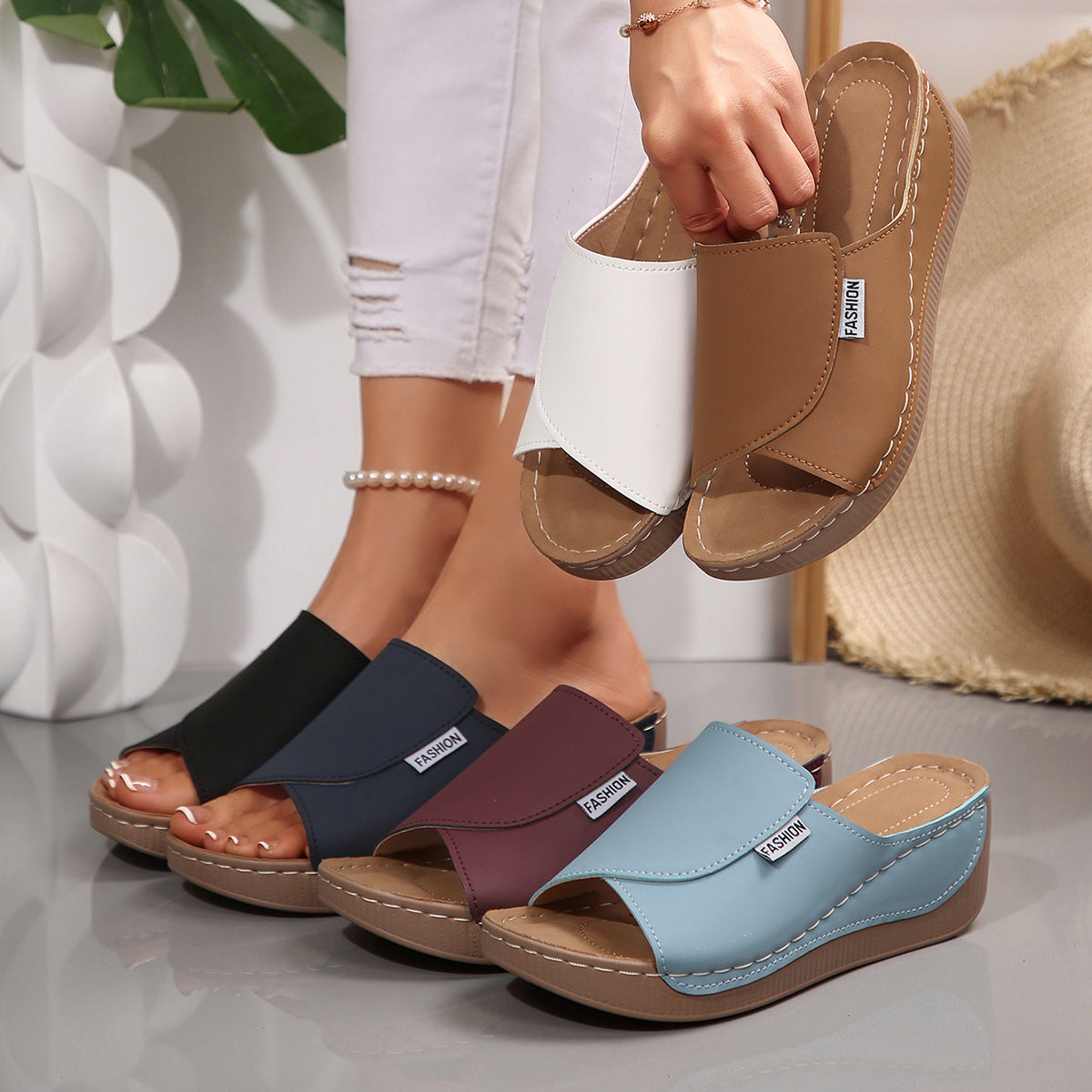 Jean™ – Comfortable orthopaedic sandals with a sleek design