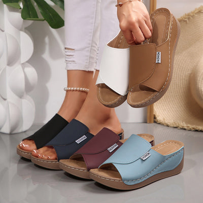 Jean™ – Comfortable orthopaedic sandals with a sleek design